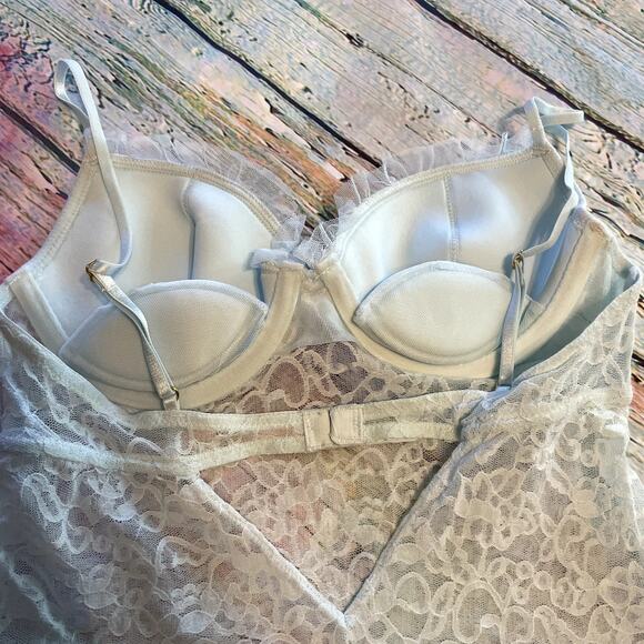 Victoria's Secret Lacie Slip Womens Medium Light Blue Lingerie Lace Ruffle Back - Picture 5 of 6